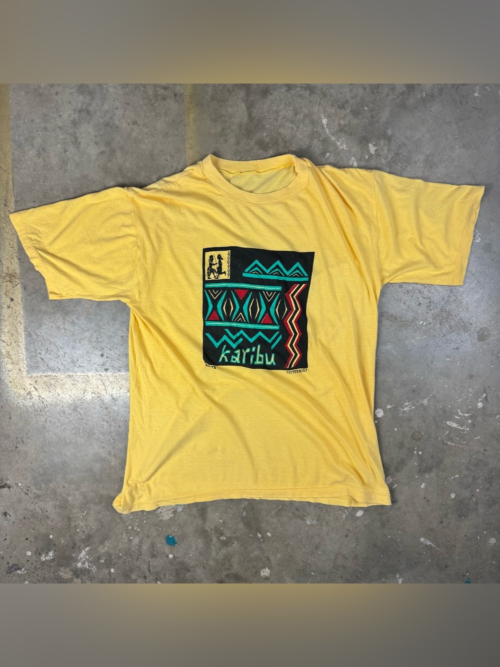 Vintage Kenya Karibu Peppermint T-Shirt Large Souvenir African Retro Graphic Tee